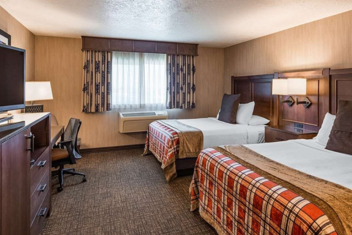 Best Western Plus - Flathead Lake Inn and Suites — Kalispell, MT